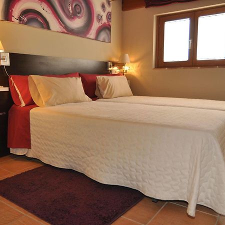 Hostal De Cabrit Sant Mateu Eksteriør billede